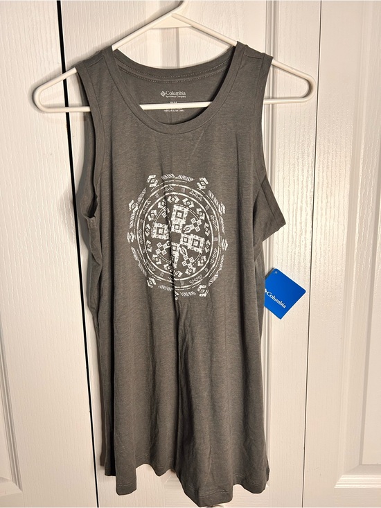 Columbia Tops - Columbia Women’s Size Medium Gray Graphic Sleeveless Tank Top NWT Lightweight